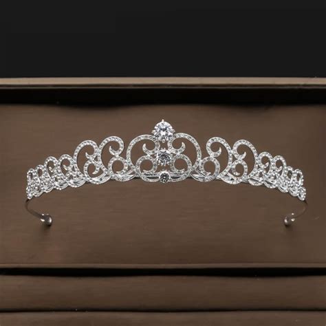 Tiaras e Coroas para Noivas Varios modelos Acessórios Cabelo Avenidas