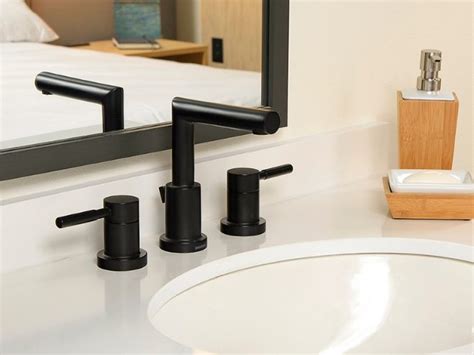 Speakman Neo Widespread Faucet Phcppros