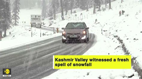 Kashmir Valley Witnesses Fresh Spell Of Snowfall Flights Cancelled