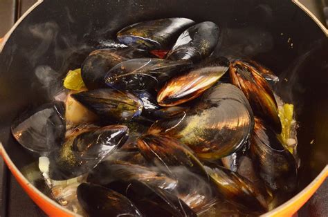 Thai Steamed Mussels Asian Inspirations
