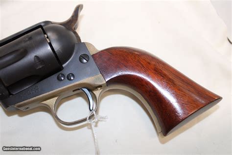 Uberti 1873 Hombre