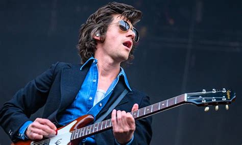 Arctic Monkeys Delight Hardcore Fans By Adding Surprise To Setlist Daily Mail Online