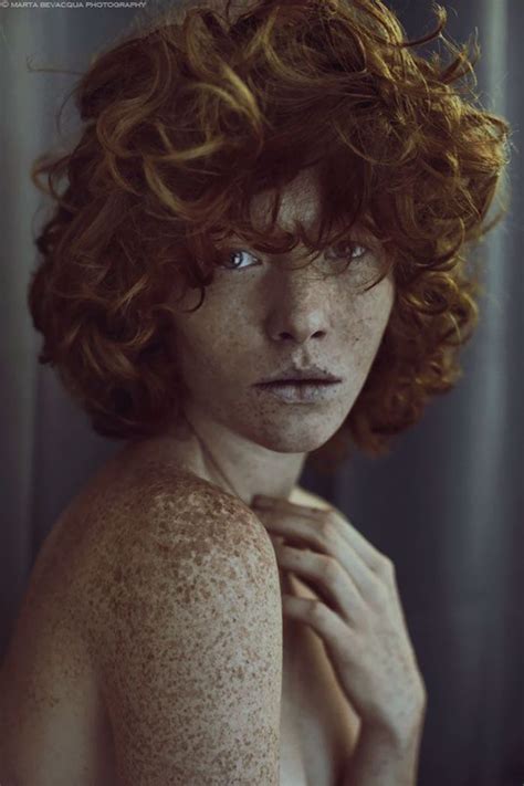 98 Freckled People Wholl Hypnotize You With Their Unique Beauty Beautiful Freckles Redheads