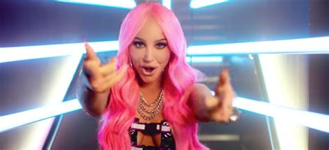 Tulisa divides fans with raunchy music video for comeback single Daddy