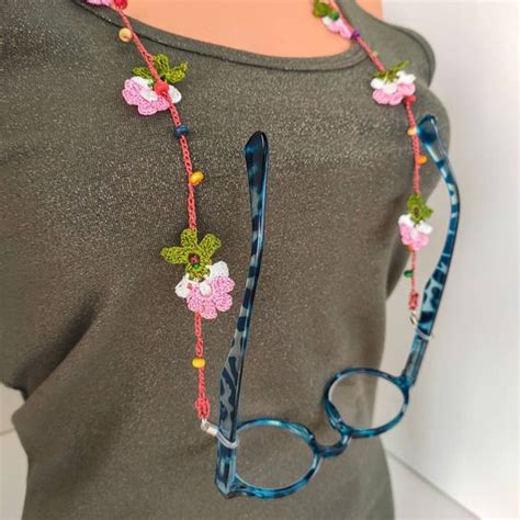 Crochet Glasses Chain Tutorial And Ideas