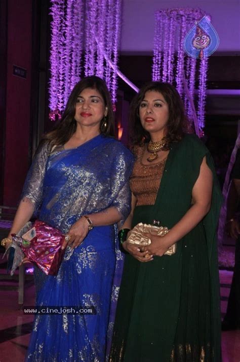 Singer Sunidhi Chauhan Wedding Reception Photo 11 Of 64