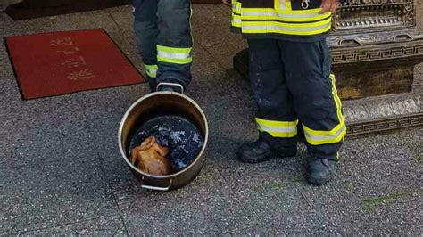 Feuerwehreinsatz An China Restaurant Stadtring Gesperrt