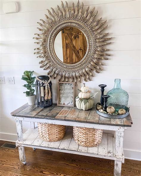 Sunflower Mirror as a Glorious Background - Soul & Lane