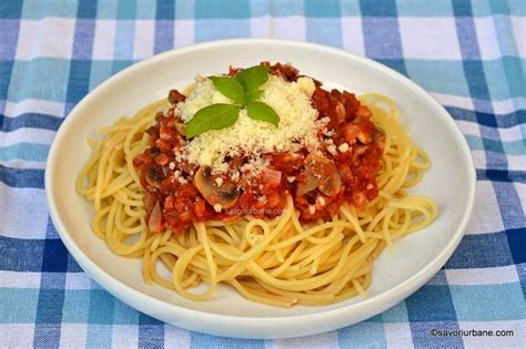 Spaghete Milaneze Re Eta De Paste Cu Ciuperci Bacon I Sos De Ro Ii