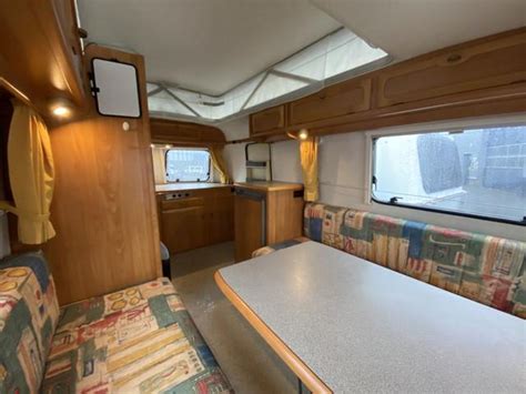 Eriba Touring Triton 420 Enkele Bedden Bij Wisselink Caravans Campers