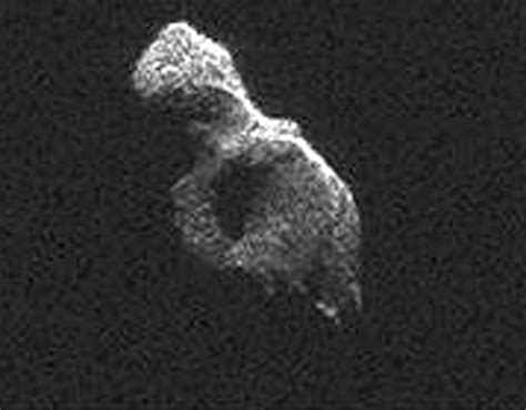 Awesome Radar Images Reveal Asteroid 2014 Hq124s Split Personality