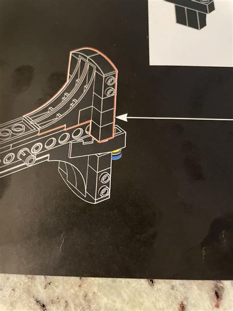 Currently building the Discovery Shuttle set but need some help on this ...