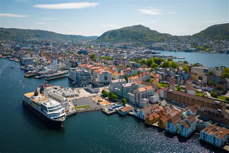 Boek De Klassieke Hurtigruten Cruise Langs De Noorse Kust Nu Met