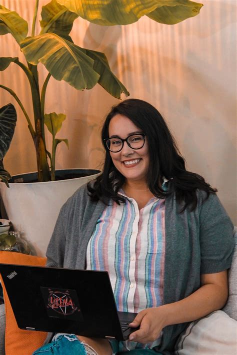 About Somatic Trauma Sex And Relationship Therapist Erica Garcia