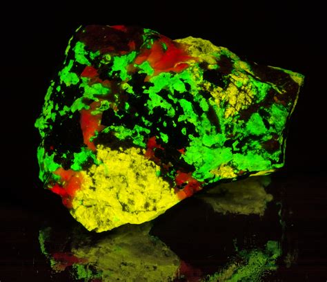 Esperite Willemite Calcite Franklin Nj Naturesrainbows