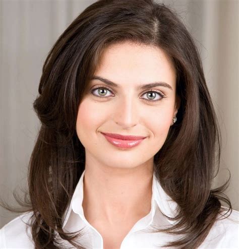 Bianna Golodryga of CNN News | Professional headshots women, Headshots ...