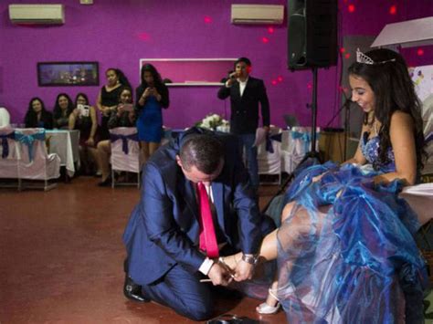 Descubre el fascinante significado de soñar con una quinceañera