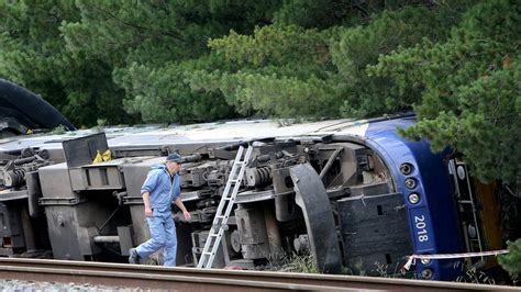 Wallan Train Derailment Artc And Nsw Trains Face Court Au