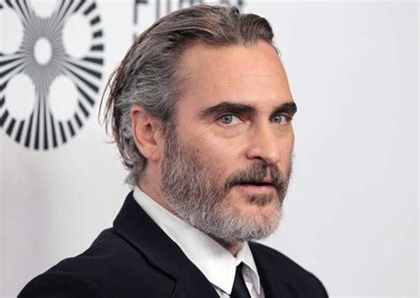 Joaquin Phoenix Bio, Age, Acting Career, Wife, and Net Worth