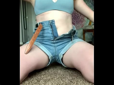 PAWG Strips XVIDEOS