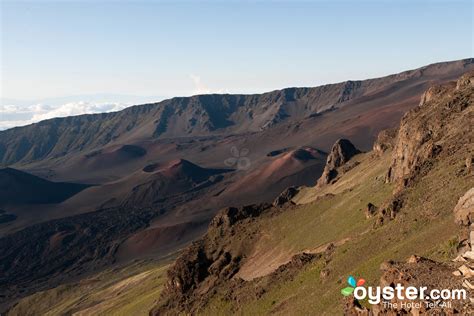 A Complete Guide to Volcanoes in Hawaii | Oyster.com