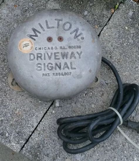 Vintage Milton Driveway Signal Service Station Bell Old Gas Station