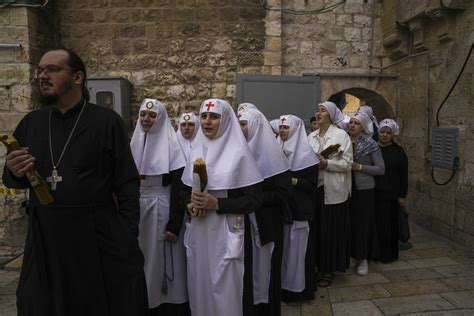 Israels Orthodox Christians Await Holy Light Under Heavy Police