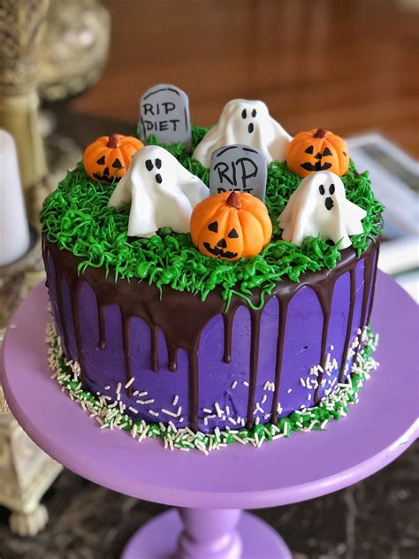 Halloween Drip Cake Halloween Cake Decorating Halloween Cake Design Halloween Cakes