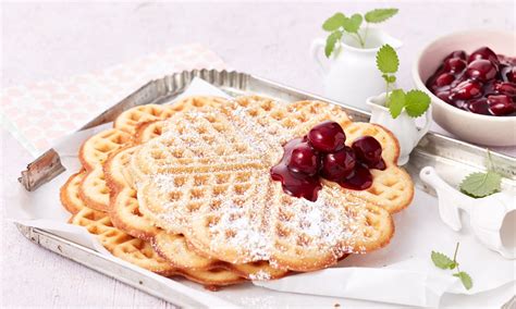 Sahne Waffeln Mit Kirschen Rezept Dr Oetker