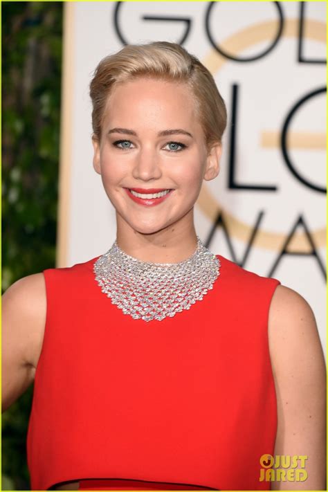 Jennifer Lawrence And Amy Schumers Golden Globes 2016 Video Watch Them