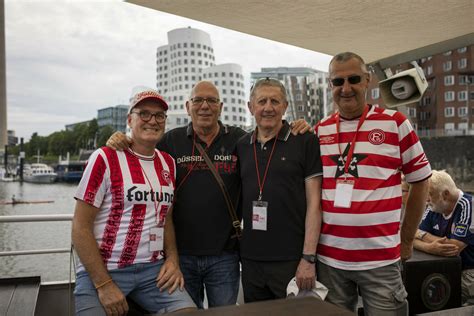 Fortuna D Sseldorf So Viel Spa Hatte Der Club Auf Dem Rhein