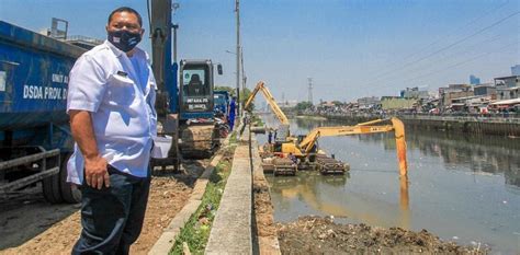 Antisipasi Banjir Pemprov DKI Maksimalkan Gerebek Lumpur Dengan