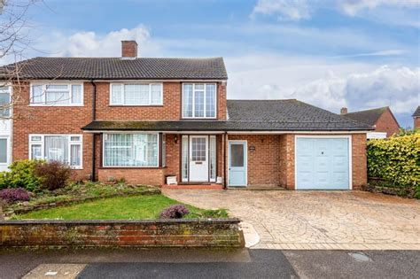 Toddington Bedfordshire 3 Bedroom Semi Detached House