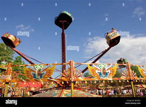 Octopus ride hi-res stock photography and images - Alamy