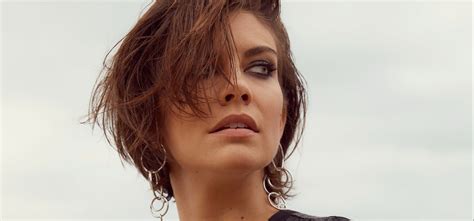 X Resolution Lauren Cohan Brunette Face X Resolution