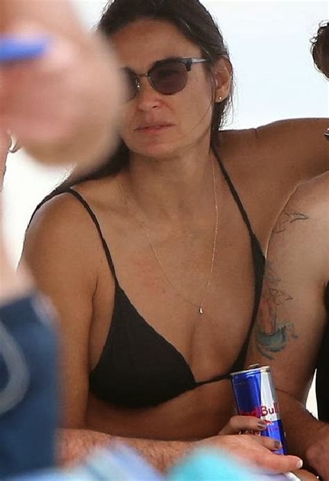 Demi Moore Black Bikini In Mexico Sunday December 29 2013