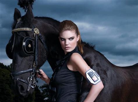 Hot Sexy Gadget Girls Do We Really Need Them Geeky Stuffs