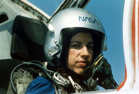 Ellen Ochoa: Inventor, Astronaut, Pioneer