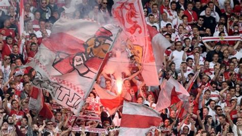 Wegen Pyrotechnik Vfb Stuttgart Muss Euro Strafe Zahlen Alt