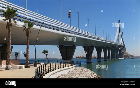 Constituci N Del Puente De Fotograf As E Im Genes De Alta