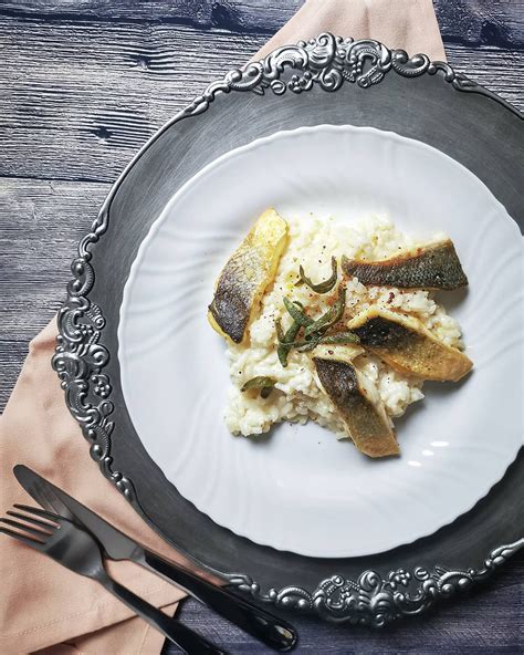 Filetti Di Branzino Scottati E Risotto Lime Salvia