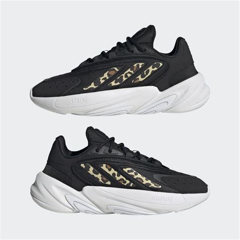 adidas OZELIA Core Black / Cloud White / Blue (GV8961)