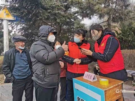 学雷锋精神 志愿正青春！青岛掀起“学雷锋”青年志愿行动热潮 青报网 青岛日报官网