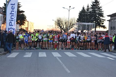 Centenas De Atletas Participaram Nas Corridas De S O Silvestre Na