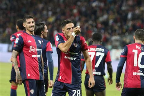 Genoa Vs Cagliari Serie A Official Week 13 Line Ups