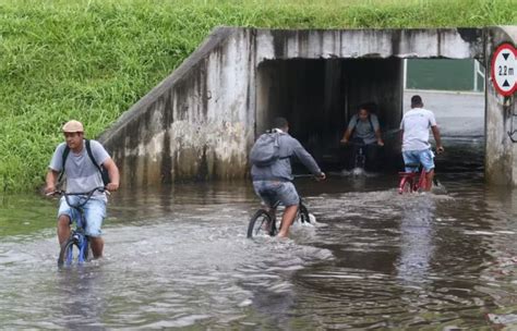 Em Sc Chuvas J Provocam Alagamentos Preju Zos E Interditam Trecho