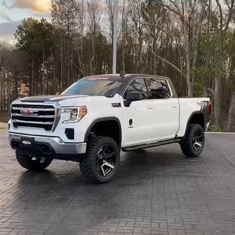 Meet The White Ghost Lifted 2017 Dodge Ram 2500 Laramie On 37s Artofit