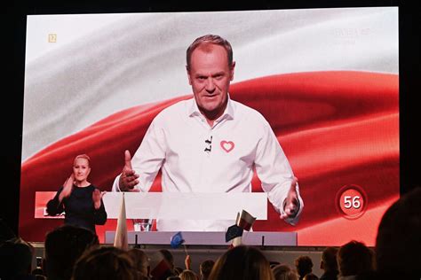 Donald Tusk chce kolejnej debaty przed wyborami 2023 Wzywa na nią