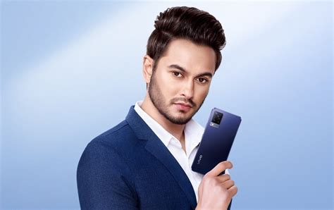 Vivo V With Mp Selfie Camera And Ois Now Available For Purchase In