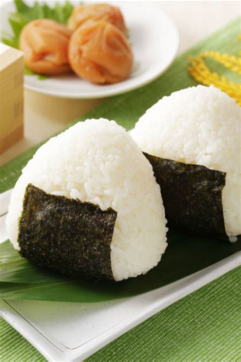 Onigiri Mit Lachs Und Frischk Se Japanische Reisb Llchen Rezept